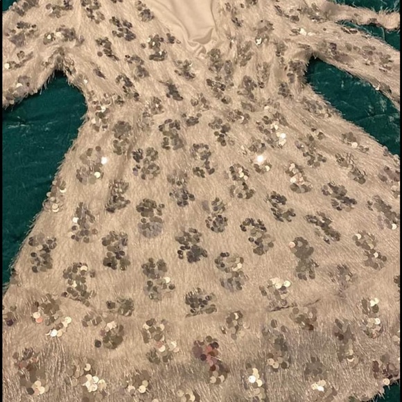 SFC long sleeved fuzzy sequin dress. XXL. New without tags!! - Picture 2 of 2